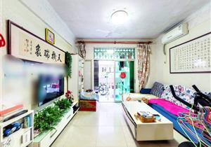 16号地铁口，满五年红本在，近公园，周边配套齐全，急售