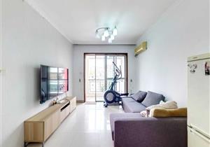 地铁口物业，周边配套齐全，适合居住