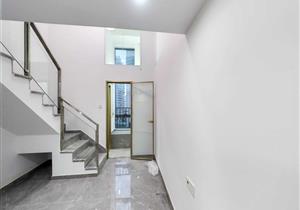 由6栋高层和超高层建筑组成，涵盖住宅、公寓、商业等多种业态。