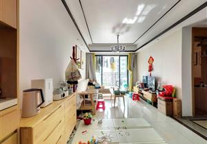 远洋新天地-地铁口-精装三房-户型方正-满五年急售-看房方便