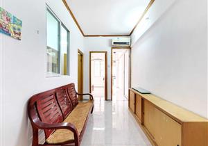 地铁口小2房诚心出售