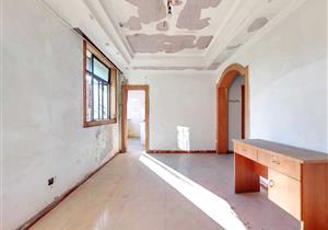 鹏莲花园新上架房子，满五年费用少，业主诚心出售