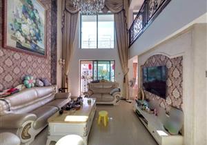 西城上筑顶楼复式，豪装6房，诚意出售