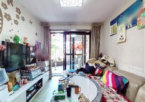 港城华庭69平带赠送露台，业主诚心出售价格可谈