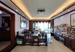 豪华装修，业主诚意卖，价格好谈，看房方便