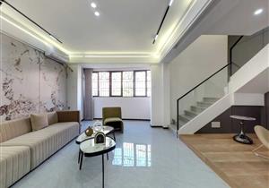 龙岗城顶楼复式房全新装修诚意卖