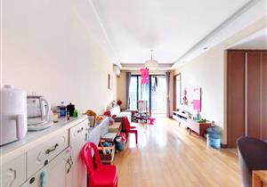 万科麓城二期，三房两卫户型，业主诚意出售