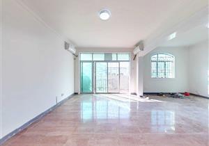 鹏兴花园一期，南北，精装，3室2厅，随时都可以看房