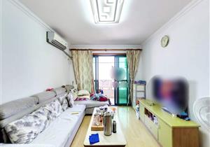 翠拥华庭位于罗湖区翠竹路上，小区分一期二期开发，一期2栋，二