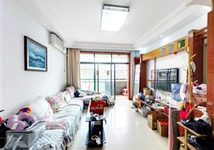 海湾明珠，西乡地铁口，交通购物方便，价格便宜