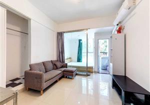 一居室 业主诚心出售，梧桐山下 空气清新。环境优美。