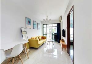 业主急急急急出国发展，高楼层厅出阳台大一房可两房，地铁口岸