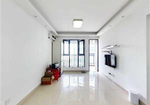 5号线就在家门口，自带商业综合体，配套完善，交通便利