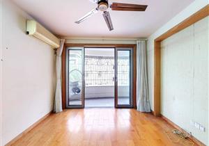 泰和花园，业主有心卖，配套齐全，租金高，采光通透，可谈价