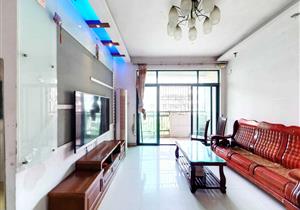 海湾明珠花园位于西乡新湖路和悦和路口，东北侧是西乡地铁口C出