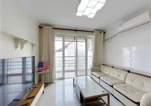 带小区采光好，中怡大厦2房，近万象城，有地铁口，近罗湖口岸