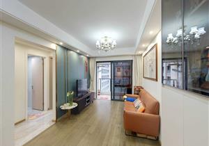 蓝郡公馆，地段好，配套齐全，看房方便，价格实惠