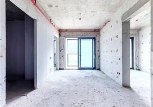 东海富汇豪庭，二手房新房都有，地铁口物业，车位充足