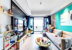 经典三房 南边户型！全明！精装修！两证齐全！