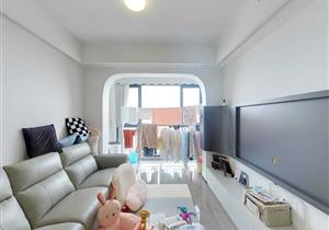 公园旁边，居家好房，三房两厅，新装修，方便入住