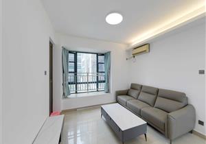 听泉居三房，精装，南北向，户型好，楼层佳，视野开阔