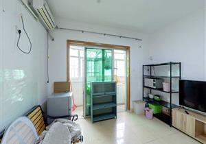 福田体育公园旁，红本，小两房，住家安静，看房方便