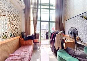 南山核心区，精装三层复式，南北通，带花园，满五年，仅1388