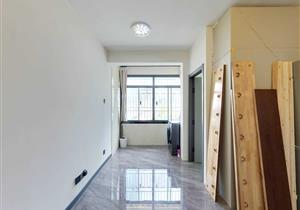 颖隆精装一房一r厅，可改两房，草铺口