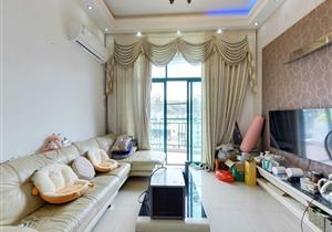 西乡轻轨地铁！小区三房，业主急售，可议价，通勤保重南山方便