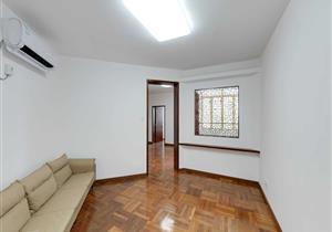 华侨城极富历史感和生活气息的小区，带天台两房出售