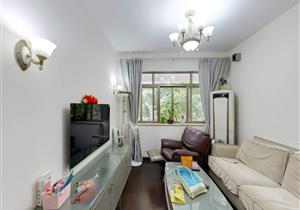 橄榄绿洲，小高层新上两房，实用面积大，车位足，诚心出售