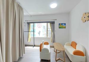 近期入手看这套，业主有心卖，配套齐全，租金高，可谈价