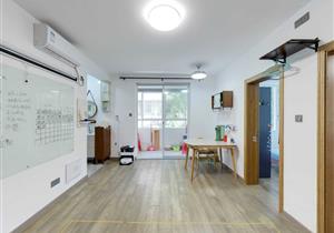 临近地铁，随时看房，交通便利，采光好