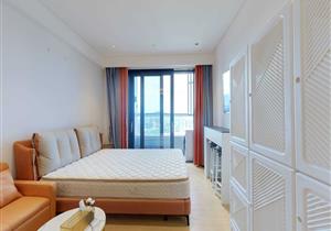 福田次新房，周边配套齐全，楼下地铁口，户型实用