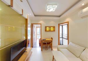 罗湖口岸旁边，租金4500元，售150万首付25万成买一套房