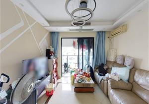 电梯4房2厅，出价就卖，需要看房联系，满五年，近地铁，车位足