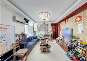 业主诚意出售，中高楼层，南北通透，看房提前预约即可