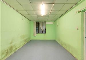 稀，一楼三层复式+独立双车位，前后花园