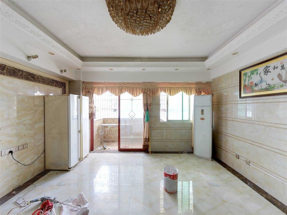 新安湖商业城新鹏苑