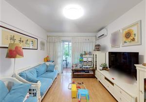 南山区后海名苑居方正实用电梯二房，满五年税费用少，诚心出售。