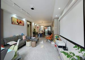 缤纷假日 带电梯 满五 商业配套成熟 近医院 双卫生间