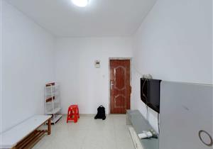 金光华购物  国贸 老街—金源大厦40平，租4千，业主急换房