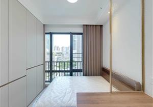 3房户型 户型方正 使用率高 费用少 近地铁 价格可谈