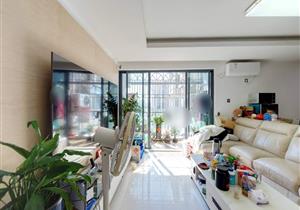 小区Z好的户型急售，满五年唯1，中楼层东南向价格好谈