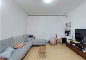 百花公寓自住三房出售,随时看房