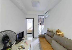 次新花园小区，配套齐全，业主自住精装修，看房方便，安静看花园