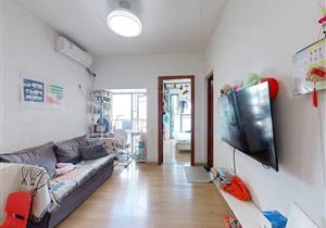 电梯小两房一厅，采光通风好，看房方便，满五年，下水径阳光花园