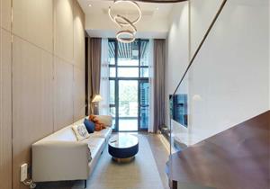 华侨城，复式两房，业主精心装修，近地铁，商业配套齐全