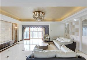 龙华体育馆对面，高端社区，地铁口物业，南北通透5房，看房方便