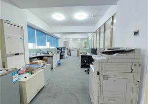 岗厦地铁口3房124平；宜商宜住户型方正好用；单价仅2万